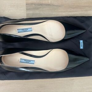 Prada Women's 40 Black Safffiano Patent Leather Classic Pointed Toe Pumps